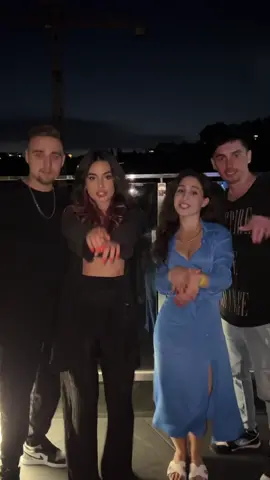 @SKYLERR  @Анна Тринчер