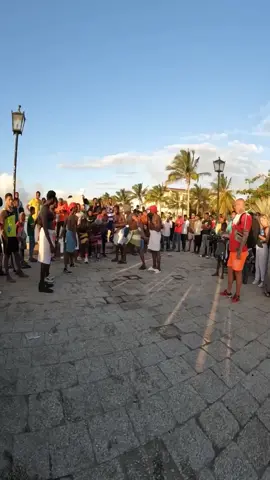 @yessjamal  @atif_the_gr3at   @da_tif_the_gr3at   @zanzibar_dancing_academy🎶@crayonthis#reels #vibes #trending #tiktok #zanzibardancingacademy #forodhanizanzibar #aid #mapiano #amapiano