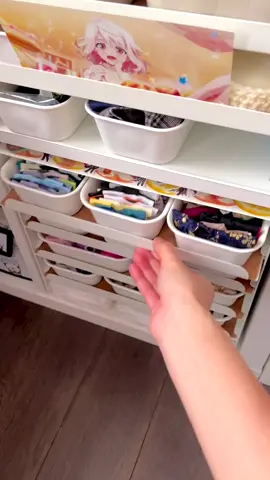 This is how I organize my babies' clothes! My babies clothes are 100x more organized than my own closet 🤣💖 #ob11 #nendoroid #nendoroiddoll #obitsu11 #organizationhacks #organize