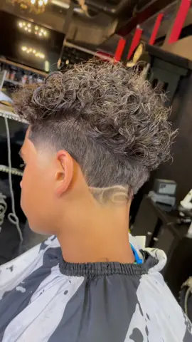 just watch ! #haircut #transformation #schweiz #viral #fy #fypシ #foryou #viralllllll #zurich #transformationchallenge #challenge #barber #taperfade #curlyhair #design #haircutdesign #duett #fypage #fypシ゚viral #funny #best #bern #basel #barbershop