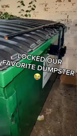 Dumpster Diver Worst Nightmare 😭 #dumpsterdiving #dumpsterdive #dumpster #freestuff #waucondabrokeboy