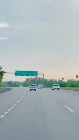 #instagram #aleena_khan600 #❤️❤️❤️❤️❤️ #peshawar #peshawarmotorway🇵🇰🇵🇰🇵🇰 #🚘🚘🚘🚘 #m1motorway #peshawarcityofflowers🌹 #draleenakhan600 #aleena_khan600