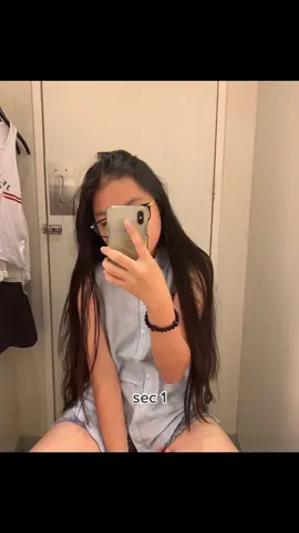 js smile subtly :) anyways can’t wait to start sch!