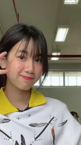 ข้างหลังนั่นอะไร