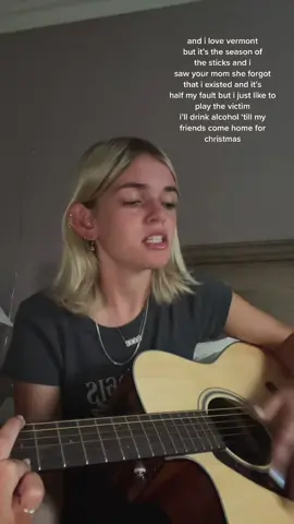 getting over a cold but here is me preparing myself for november 1st for when i can scream this live with @Noah Kahan :) #stickseason #noahkahan