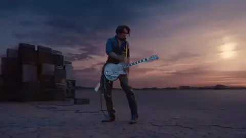 #johnnydepp guitar playing for #diorsauvage #elixir ad @Johnny Depp nice!