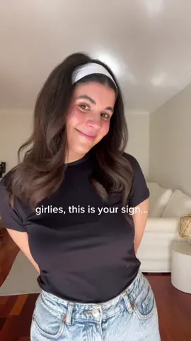 $9.99 for a two pack - this is the hair accessory of the season I’m telling you. 🙌🏼 #cleangirlaesthetic #headbandstyle #hairstyles #howtostylehair #fashion #affordablefashion #affordablebeauty