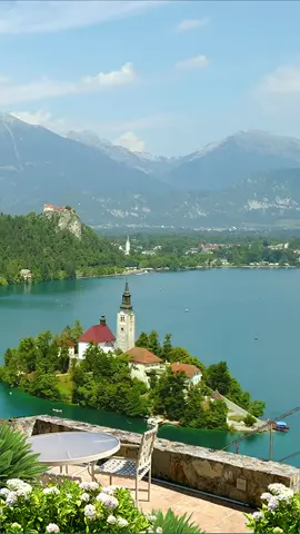 #lakebled