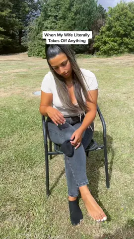 #fyp #whatyoudoing #seggsytime #seggsy #takingoffclothes #noseyhusband #couplememes #relatable #relationships #relationshipmemes #couples #husbandandwifehumor #coupletrends #trendingsounds