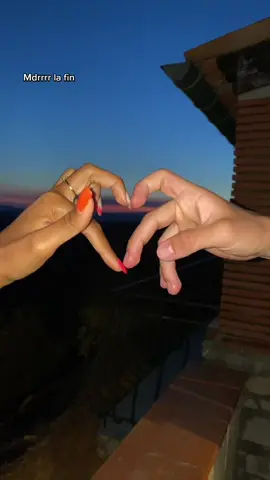 Oui je l’ai obligé 😅 #viral #trend #fypシ #pourtoii #couple #nej