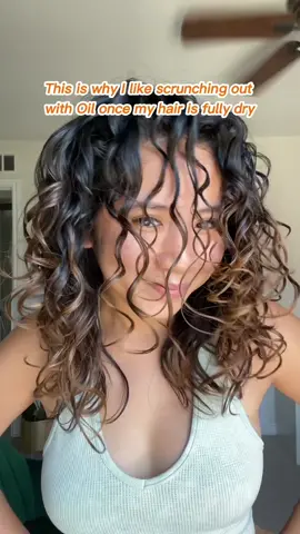 My fave #hairoils in the comments! ✨⬇️