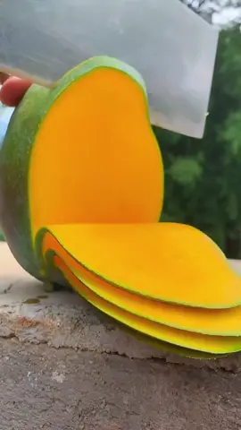 Omg 😱 big mango 🥭😋#uk #usa #asmr #fruit
