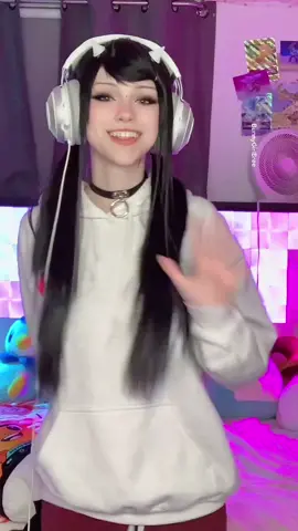 Im back again 🙋🏼‍♀️ #GamerGirl #dance #fyp