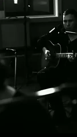 this song...🥀🦋 #banners #shinealight #fpy #fpypage #aesthetic #dark #lyrics #legend #maisumafrase #🎧