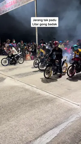 Top speed mari…#fyp #fypシ゚viral #tiktok #litarpermotoranterengganu #125zr #rxz #201 #kakilawan #y15zrmalaysia