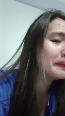 เพราะรักมาก กินไม่ได้ นอนไม่หลับ ร้องไห้หลายวันติด ร้องไห้จนหลับไปตื่นมาก็ร้องวนอยู่แบบนี้ ดิ่งมาก ดิ่งสุดๆ เสียศูนย์เลย อยากกลับบ้านมากๆ ไม่ไหวแล้ว😭😭  #สตอรี่_ความรู้สึก😔🖤🥀 #เสียใจที่สุด #เจ็บ #เธรดเศร้า😥🖤