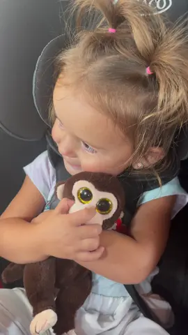 her cute reaction to her new lil monkey 🥹🫶🏼 #fypシ #fyp #WeStickTogether #MickeyFriendsStayTrue #toddler