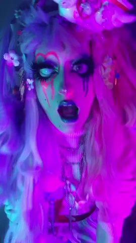 does my little dancey dance! my little dance! on my feet i do a little jig! a little wiggle! some sick moves! #lysesmikan #mikantsumiki #danganronpa #mikantsumikicosplay #danganronpacosplay