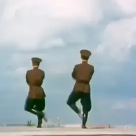 افضل رقصه عسكرية❤️‍🔥#السوفيت #الاتحاد_السوفيتي #المانيا #روسيا #موسكو #germany #russia #moscow #dance