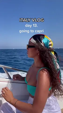 capri is so pretty😭✨ #fyp #foryou #foryoupage #PostitAffirmations #WeStickTogether #italy #travelvlog #travel #capri #italyvlog #positano