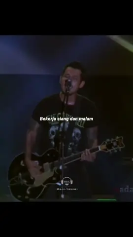 Entah kenapa malam ini lagunya terasa menyegarkan #fyp #musik_story #storywa #supermanisdead #musuhdansahabat #ajitani01 #story