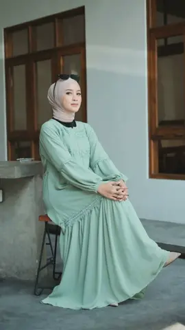 #modelkatalog #kataloghijab #modelhijab #fashiontiktok #jasafotoproduk #katalogpromosi #modelsoloraya