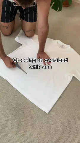 Cropping an oversized white tee✌🏼 #mensfashiontrends #mensfashionstyle #diyclothing