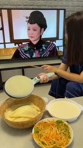 Sambil Santuy 😍 #tiktokshop #barangunik #viral #fypシ #fyp #crepesmaker