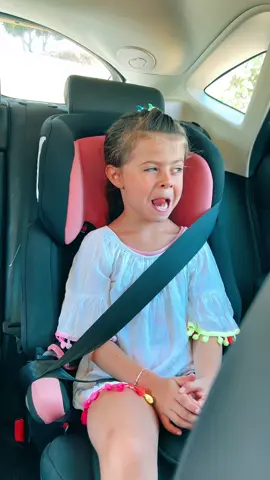 tremende!! Ma le facce😂😂😂🤦🏻‍♂️🤦🏻‍♂️🤦🏻‍♂️ #sentibello #Love #scuola #sorelle