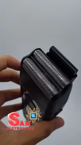 Com a Kemei KM-1103 você sempre terá uma máquina de confiança ao seu dispor para fazer sua barba ou cabelo !!! Contato 📲 Paulo(11) 99599-3731Disponivel atacado/varejo #kemei #maquinadebarba #barbeador #cabelo #cortedecabelo