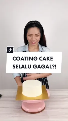 Sering kesusahan coating cake dengan buttercream?? Coating cake ga sesusah itu kok, bestie. Simak video tutorial ini yaaa supaya km bisa coating cake dgn flawless😊 #fyp #decoratingcake #pastrychef #cheflife #bakingtips #fypシ