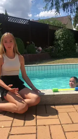 Was ist euer Lieblingsgetränk? #pool #wasser #imthirsty #nürnberg #sommer #fy #fyp #goviral