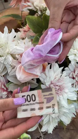 ⚠️ ¡NUEVO! Scrunchie con bolsillo oculto, puedes guardar lo que quieras en el 😍 #seguramx #defensapersonalfemenina #llaverosdedefensapersonal #selfdefense #llaveros #mujer #mujeres #seguridad #defensa #scrunchie #donitacabello