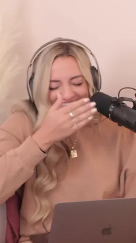 HOLY SH*T ‼️ l i t e r a l l y 😩 full story is out on episode 3 😩🤣 we could hardly get through the reading of this one we were laughing so hard #justalittleshadypodcast #shadystories #tea #college