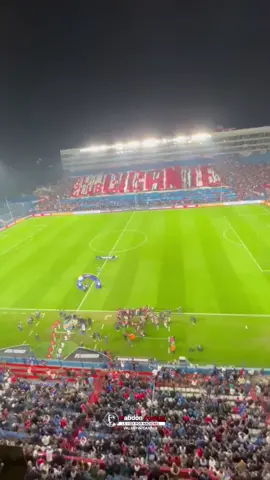 🔥 El recibimiento de la Primer Hinchada del mundo 🔵⚪️🔴 #nacional #cndef #Sudamericana #futboluruguayo