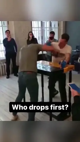 Who’s dropping first? (@__shishov__/IG)