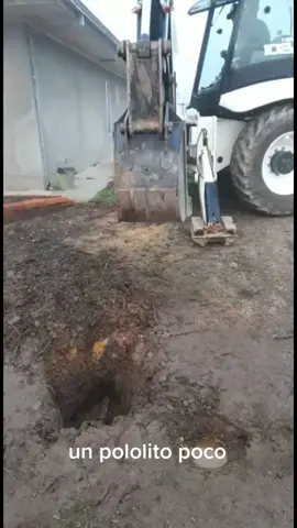 hidromek #campochileno #licantencaminoalacosta #mineriachilena #komatsu #mercedesbenz