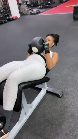 VUKANI and Show up for yourselves 💕 Abs and leg Exercises!Easy 300 reps!!10 sets each -REPEAT 4 times!! Plank 20-30 sec 4 times!Rest 20 seconds in between Drink your waterStretch and give yourself a hug!