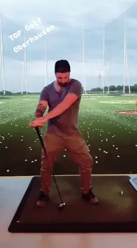 #Summer #golf #fyp #fy #topgolf #golftiktok #golfpro #dance #fun #germany #oberhausen  #dancer #justforfun #sexy #crazy #usw