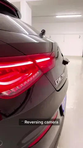 Reversing Camera à la Mercedes 🎩👌 #mercedes #mercedesbenz #mercedescla #cla #cla200 #amgline #tipsandtricks #claclubbenelux #cartips #mercedesme #mercedestips #mercedesfeatures #reversingcamera #reversingcamerakit