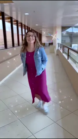 Teletransportada para os tempos da brilhantina. Grease total! 🌟#semmedodeserfeliz #duetostiktok #duetocomigo #greasemovie #DuetoComJanja