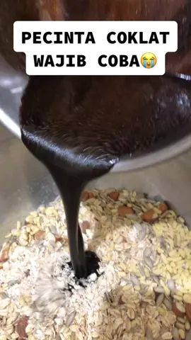 Pekat banget loh coklatnya itu..  #fyp #chocolate #luckybite