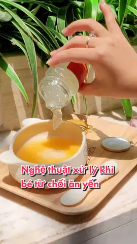 Nghệ thuật cho bé ăn yến nha các mẹ  #diepchauyen #LearnOnTikTok #yensao #suckhoechomoinguoi #xuhuong #yensaochobe @kimngan.npphoangvietnest