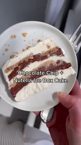 dog days of summer call for no bake desserts. this chocolate chip cookie and nutella ice box cake HITS THE SPOT! #iceboxcake #nutella #nobakedessert