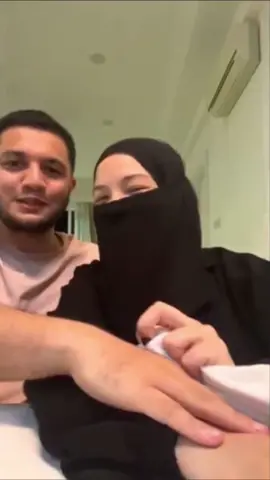 Kilat naw naw 😂 sempat ustaz eh 😍 #nunha #neelofa #harisismail