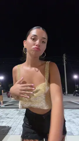 amiche non comprate questo top