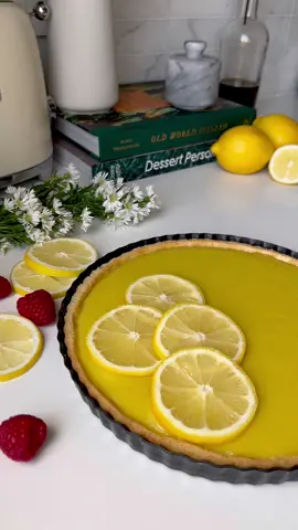 Lemon Tart 🍋🍋 This one is so delicious, the perfect combanation of sweet and sour, paired with the buttery tart 🥹💕  #lemontart #tart #lemon #sweet #bakinng #BakeWithMe #bakewithfreya #cooking #cookingvideo #bakingvideo #food #Foodie