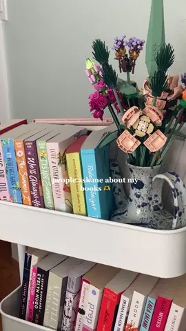 it makes me feel so happy #books