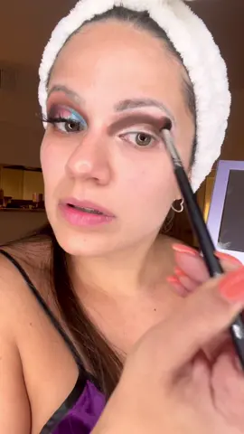 #makeuptutorial #makeup #makeuplook #viral #beauty #latina #fy #fyp #foryou #foryourpage #foryoupage