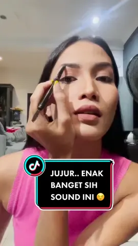 SEENAK ITU!! SETUJU GA SIIIH 😆 #fyp #fypシ #fypage #music #soundviral #auliasarah #viralditiktok #laguviral #makeuptutorial #makeup